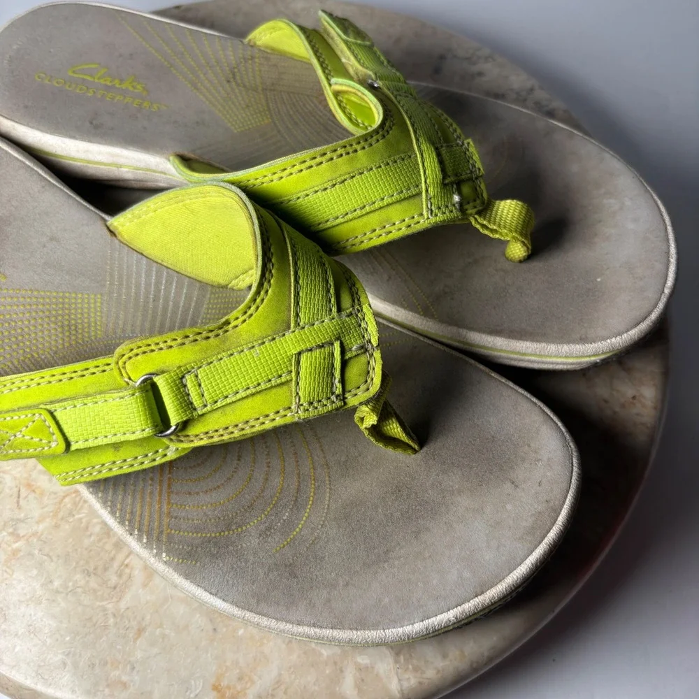 Clarks Cloudsteppers Arla Glitz Sandals 8 Lime Green Adjustable Flip Flops